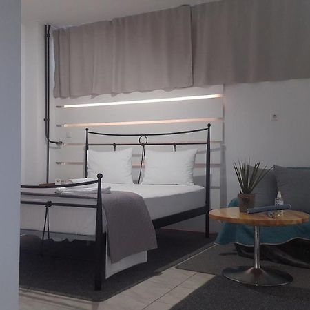 Studio V3St & Parking Larissa Bagian luar foto